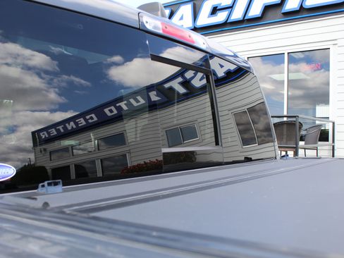 Used 2019 RAM 1500 Limited image 15