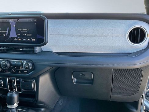 Certified 2025 Jeep Wrangler Unlimited Sahara w/ Safety Group image 17