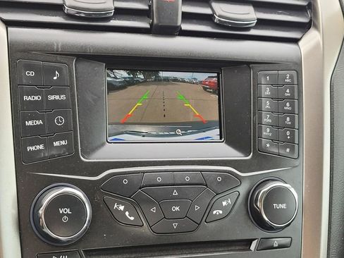 Used 2018 Ford Fusion SE image 23