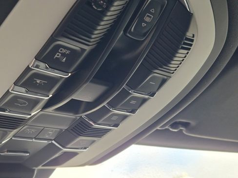 New 2026 Porsche Macan S image 26