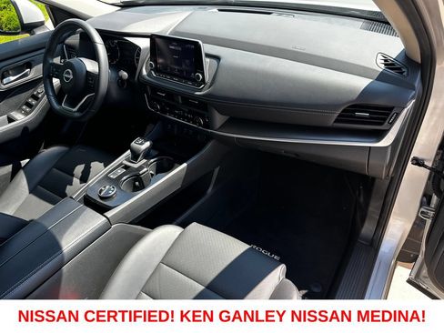 Certified 2024 Nissan Rogue SV w/ SV Premium Package AWD/4WD image 48