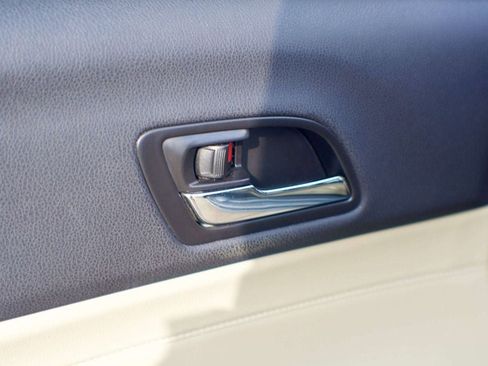 Used 2014 Acura ILX w/ Premium Package image 24