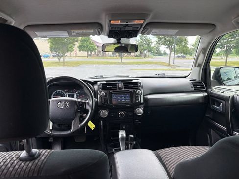 Used 2018 Toyota 4Runner TRD Off-Road w/ TRD Performance Package AWD/4WD image 35