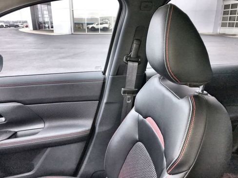 Certified 2025 Nissan Kicks SR FWD image 22