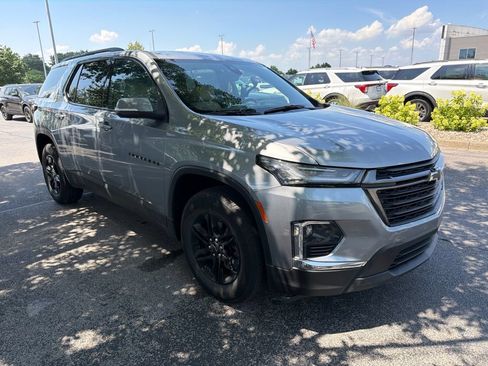 Used 2023 Chevrolet Traverse LS w/ Midnight/Sport Edition FWD image 2