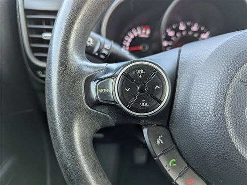 Used 2016 Kia Soul image 13