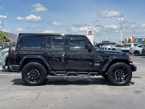 Used 2023 Jeep Wrangler Unlimited Sahara w/ Cold Weather Group AWD/4WD image 7