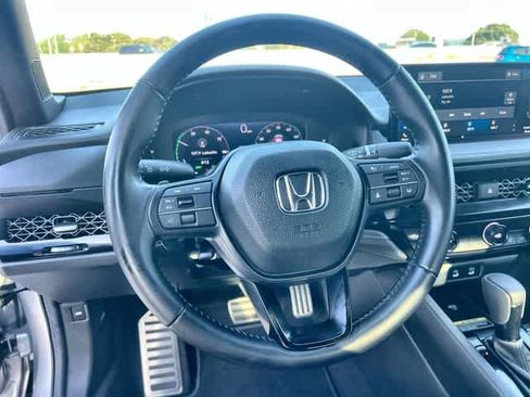 Used 2025 Honda Accord Sport image 17