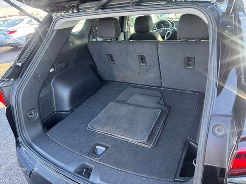 Used 2025 Chevrolet Blazer LT image 31