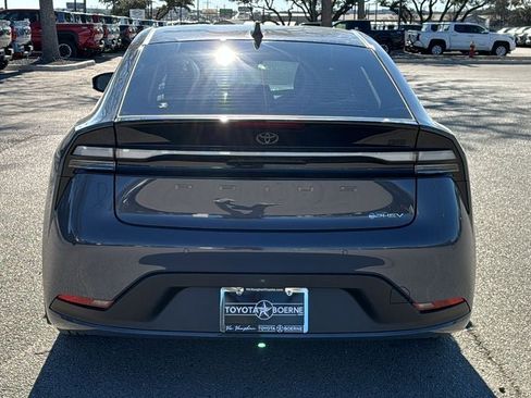 New 2026 Toyota Prius SE image 7