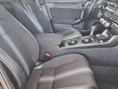 Used 2023 Honda Civic Sport image 19