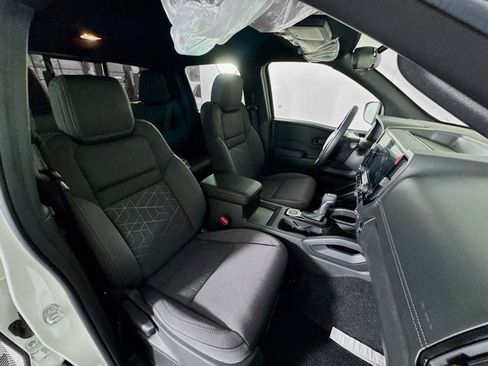 New 2026 Nissan Frontier SV image 21