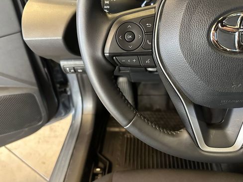Used 2024 Toyota Corolla SE FWD image 11