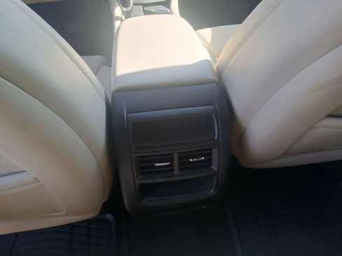 Used 2017 Cadillac XT5 FWD w/ LPO, Wheel Lock Package image 27