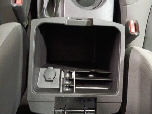 Used 2012 Nissan Xterra X AWD/4WD image 16