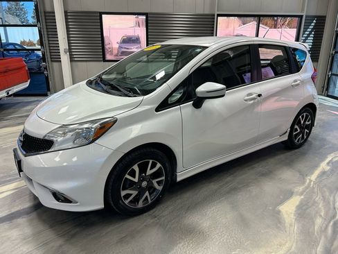 Used 2015 Nissan Versa Note SR w/ SR Convenience Package FWD image 31