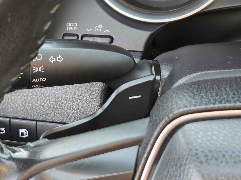 Used 2018 Toyota Camry SE w/ Moonroof Package FWD image 26