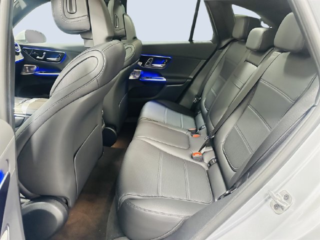 New 2027 Mercedes-Benz GLC 300 4MATIC image 7
