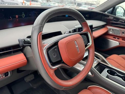 Certified 2024 Lincoln Nautilus Black Label image 15