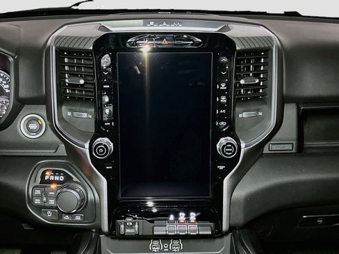 New 2026 RAM 1500 4x4 Crew Cab image 9