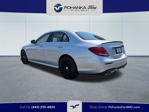 Used 2020 Mercedes-Benz E 350 4MATIC Sedan image 5