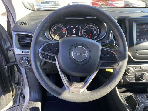 Used 2020 Jeep Cherokee Latitude image 19