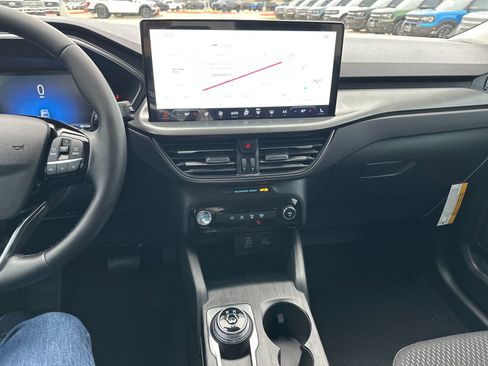 New 2026 Ford Escape SE image 17