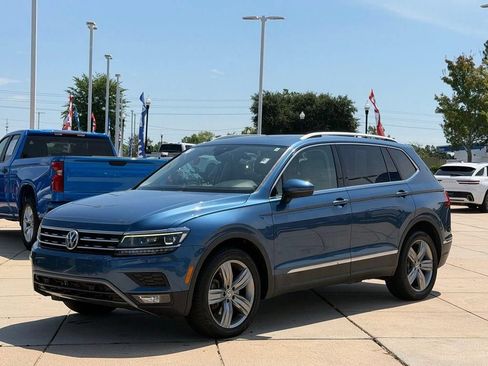 Used 2018 Volkswagen Tiguan SEL Premium FWD image 8