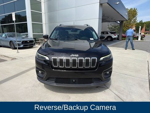 Used 2021 Jeep Cherokee Latitude Lux FWD image 3