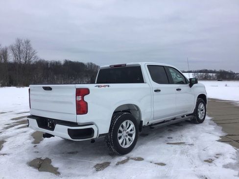 Used 2023 Chevrolet Silverado 1500 Custom image 3