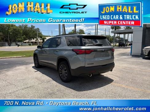 Used 2023 Chevrolet Traverse RS FWD image 9