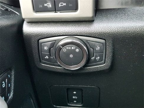 Certified 2019 Ford F250 Lariat w/ Chrome Package image 23