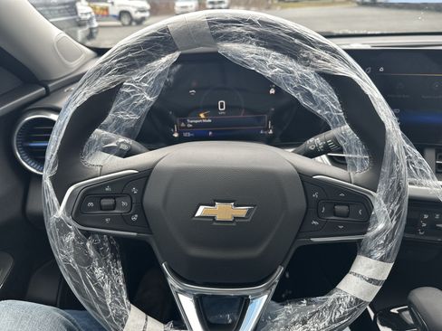 New 2026 Chevrolet Trax LT w/ Driver Confidence Package FWD image 8