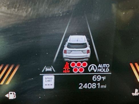 Used 2024 Kia Sorento S image 19