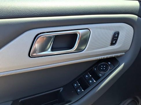 New 2026 Ford Explorer Active AWD/4WD image 13