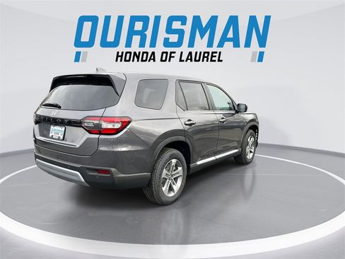 New 2025 Honda Pilot EX-L image 8