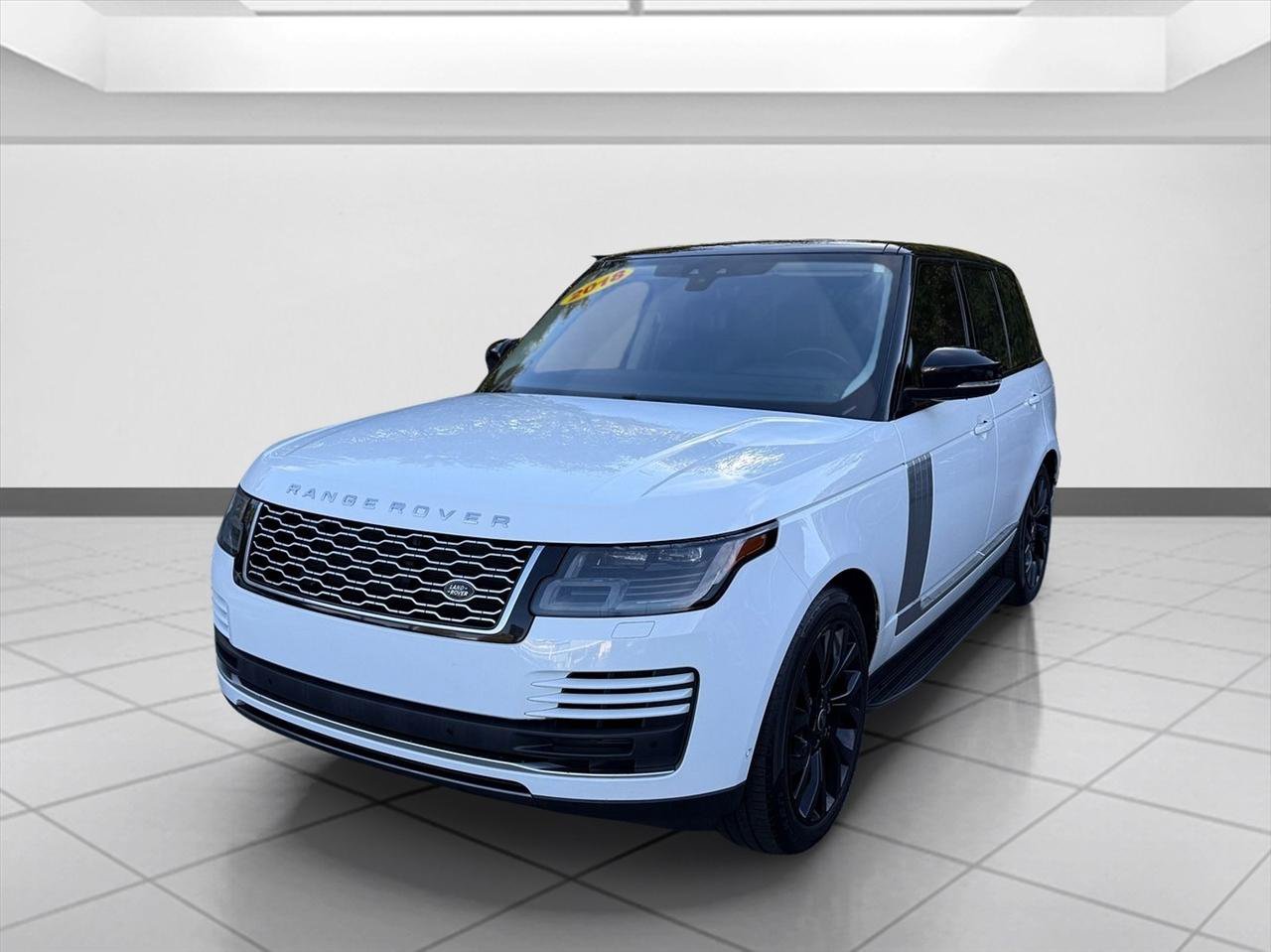 Used 2018 Land Rover Range Rover HSE AWD/4WD image 2