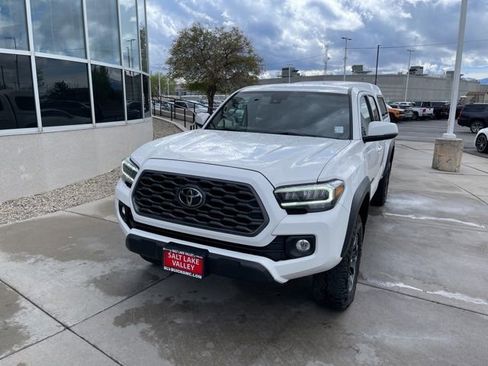 Used 2021 Toyota Tacoma TRD Off-Road w/ Technology Package AWD/4WD image 1