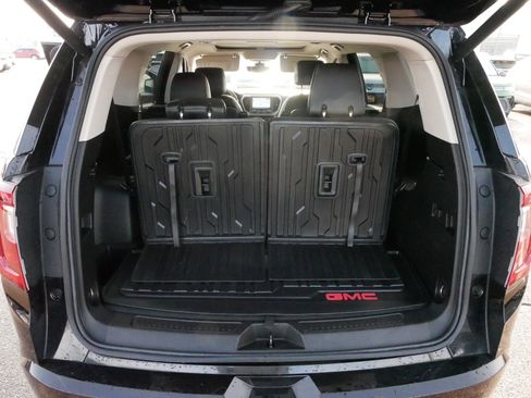 Used 2023 GMC Acadia Denali w/ Black Diamond Edition image 18