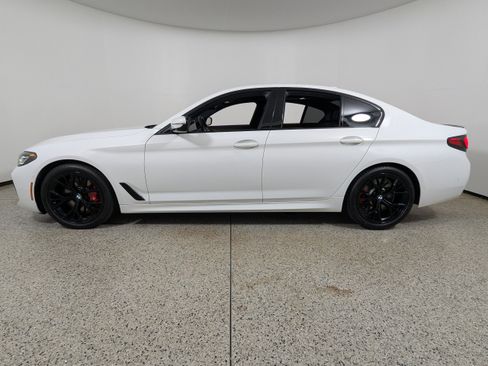 Used 2023 BMW 540i w/ M Sport Package RWD image 4