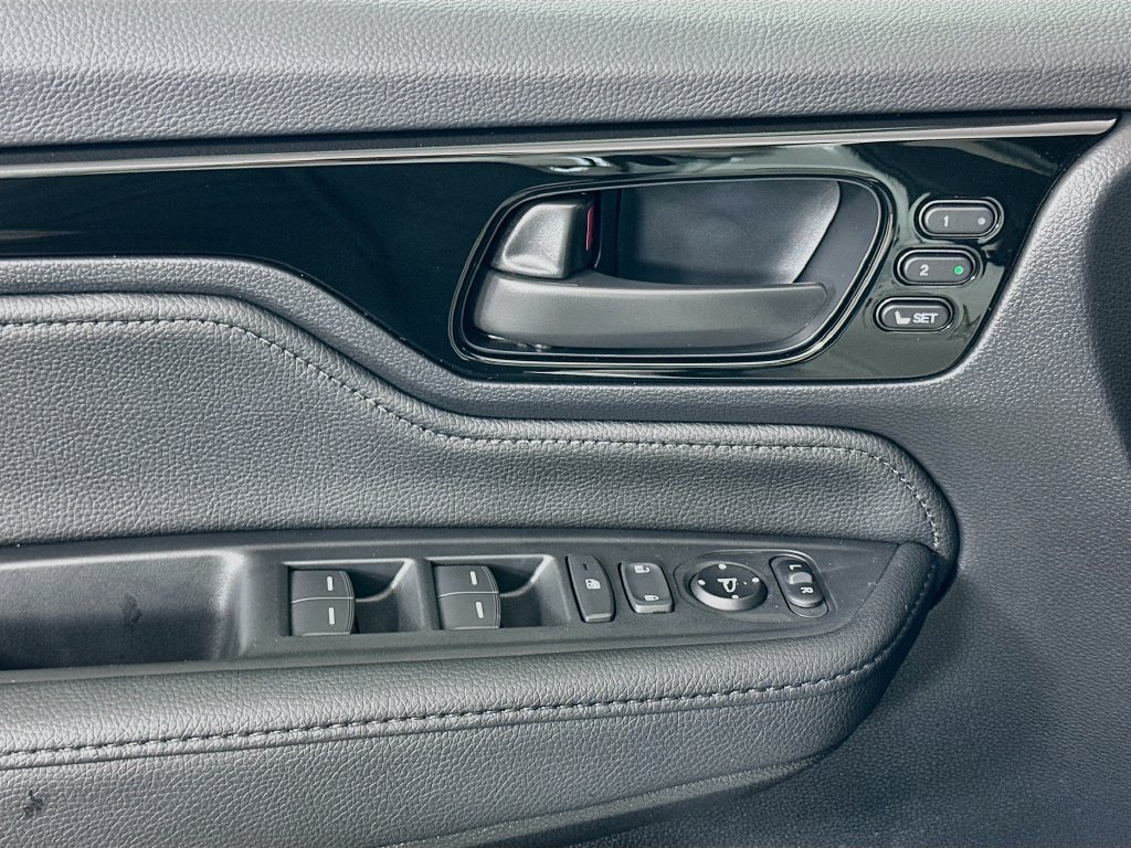 Certified 2026 Honda Odyssey Touring image 17