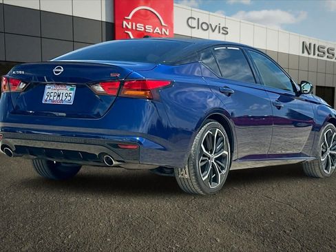 Certified 2023 Nissan Altima 2.5 SR FWD image 3