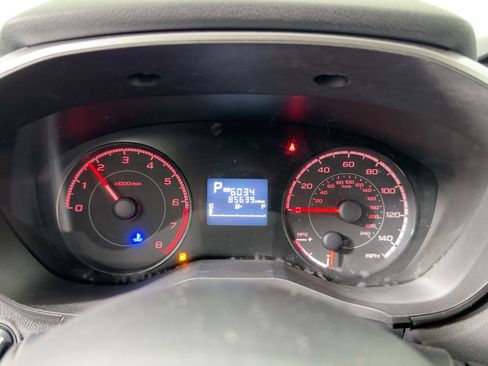 Used 2019 Subaru Crosstrek 2.0i Premium image 16