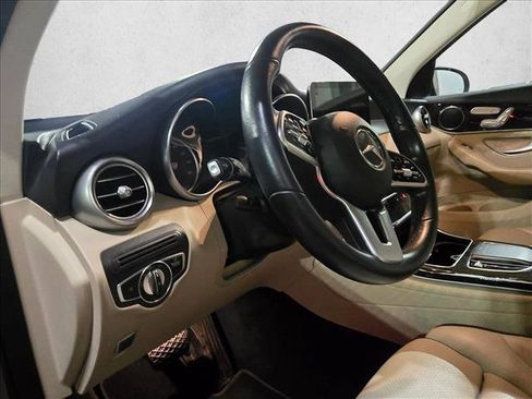 Used 2022 Mercedes-Benz GLC 300 image 8