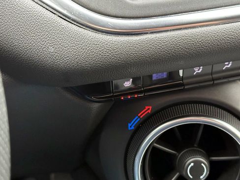 Certified 2025 Chevrolet Blazer LT w/ Convenience Package image 23