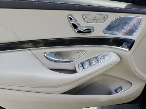 Used 2016 Mercedes-Benz S 550 Sedan image 18