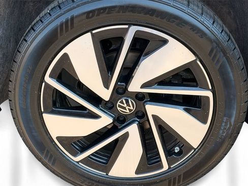 Used 2024 Volkswagen Atlas SEL AWD/4WD image 11