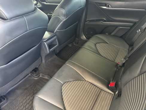 Certified 2020 Toyota Camry SE FWD image 11