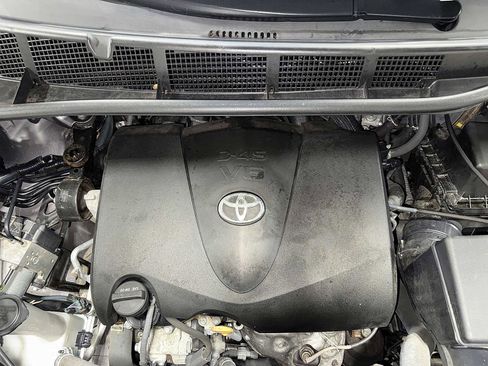 Used 2020 Toyota Sienna LE w/ LE Preferred Package AWD/4WD image 12