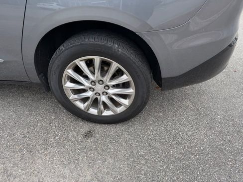 Used 2020 Buick Enclave Essence FWD image 10